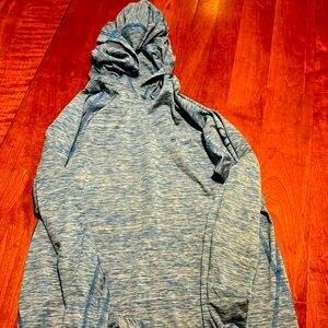 Vineyard vines performance hooded shirt